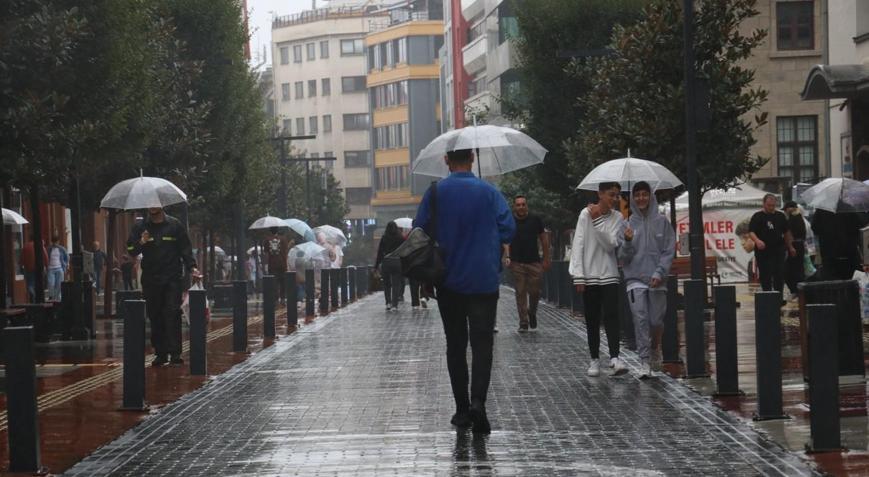 Meteoroloji tarih vererek uyardı İstanbul dahil: Yeniden sağanak geliyor