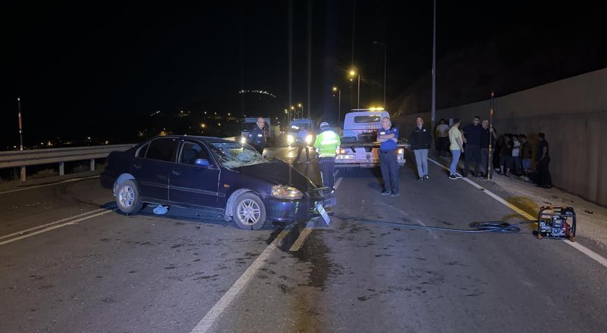 Kayseride otomobil ile kamyonet çarpıştı: 1 ölü, 4 yaralı