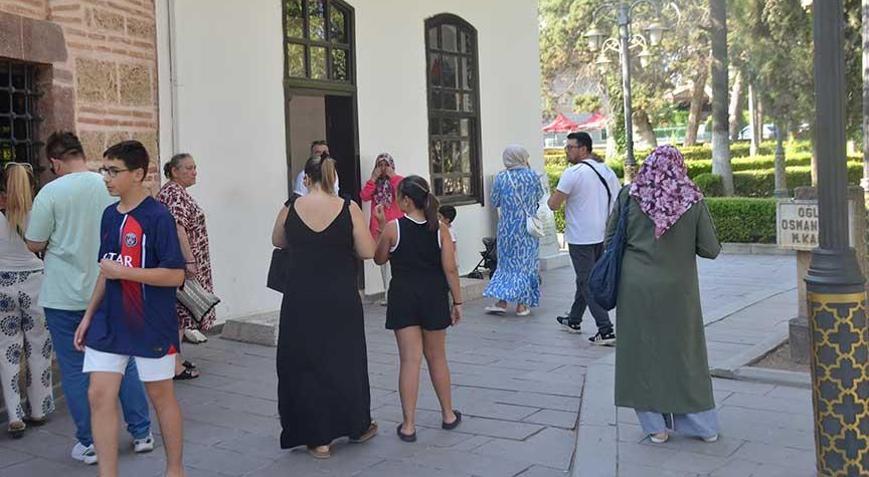 Türkiyenin en şaşırtan ilçesi: Nüfus bir günde yüzde 2 bin 500 artıyor: Birçok ülkeden ziyaretçi alıyoruz