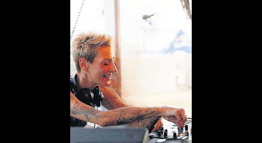 Yarış öncesi kurtlarını döktüler