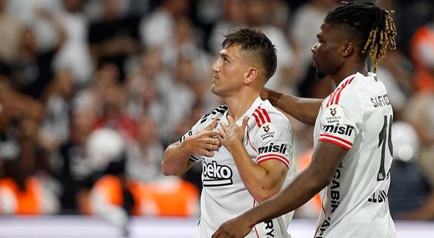 Beşiktaşta Sergen Yalçın şapkadan tavşan çıkardı