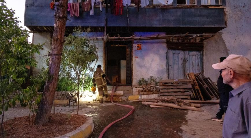 Tandırda başlayan yangın büyümeden söndürüldü