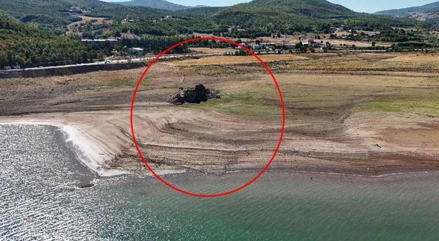 Sular çekildi, ortaya çıktı Belediye başkanı: Kuraklık baş gösterdi