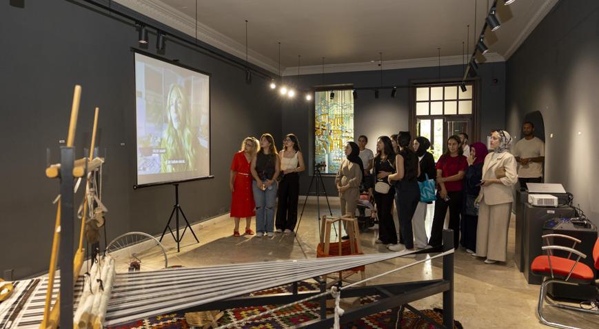 ‘Mersin Dokumaları Kıyafet Sergisi’ öğrencilere ilham oldu