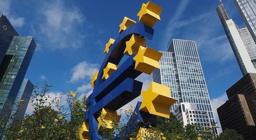 Euro Bölgesinde banka kredileri artıyor