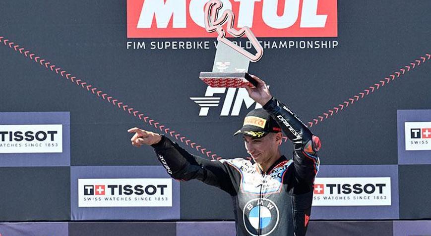 Toprak Razgatlıoğlu İspanyada hafta sonunun ilk yarışını kazandı