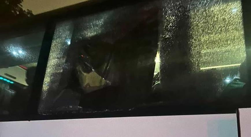 Kocaelispor taraftarları taşlı saldırıya uğradı