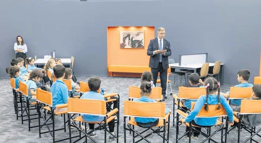 Başkan çocuklara hikaye okudu