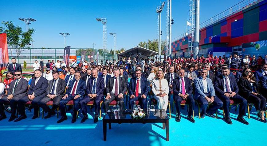 Cumhurbaşkanlığı Kupası Tenis Turnuvasının açılış töreni yapıldı Bakan Osman Aşkın Bak: Türk tenisi için önemli bir adım