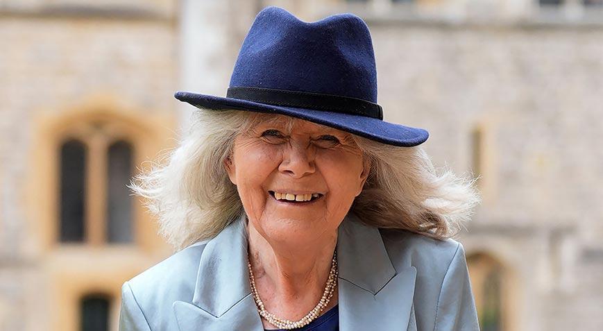 Edebiyat dünyasında büyük kayıp Ünlü İngiliz yazar Jilly Cooper hayatını kaybetti