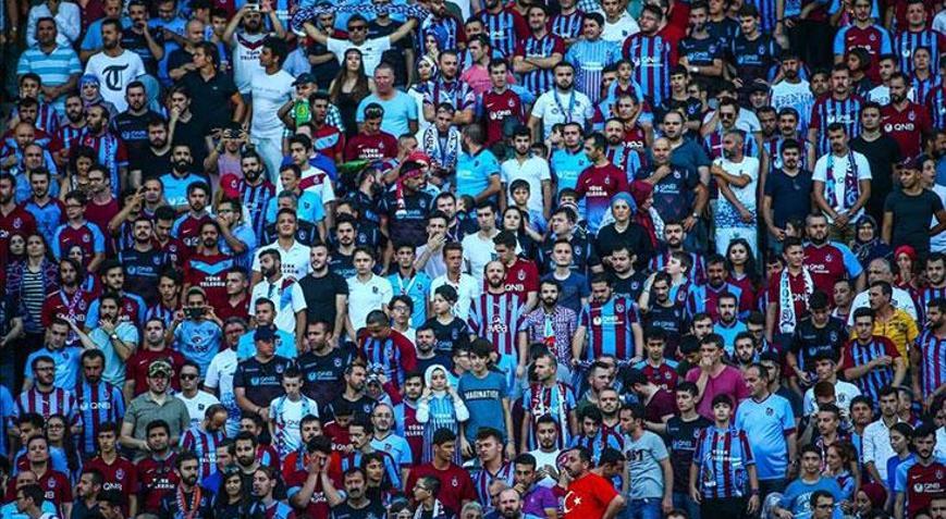 Trabzonspor’da taraftar deplasman kararı için bekleyişe geçti