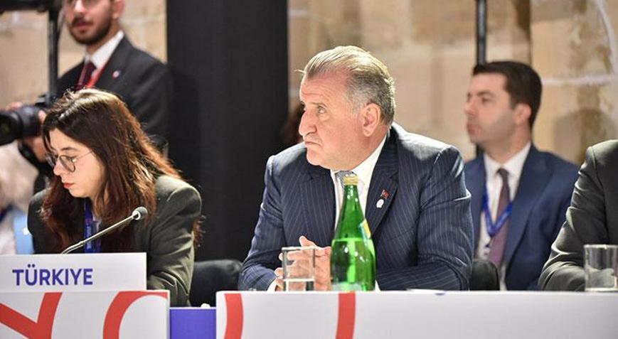 Spor Bakanı Osman Aşkın Baktan Cumhurbaşkanı Erdoğan ve ABD Başkanı Trumpa Gazze teşekkürü