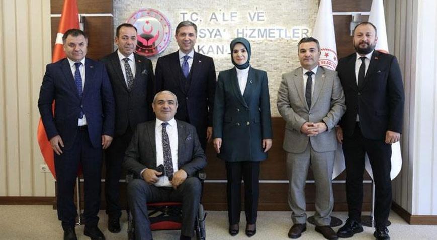 Bakan Göktaş, AK Parti Genel Başkan Yardımcısı Sırakaya ve beraberindeki heyetle bir araya geldi