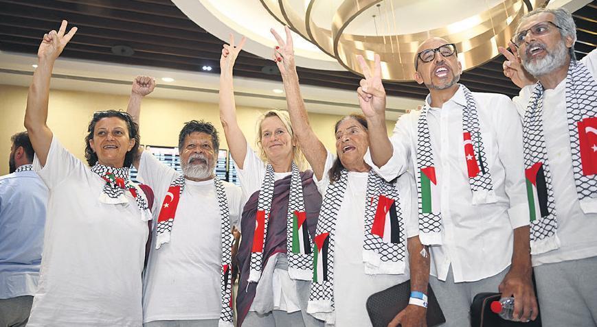 Türkiye, Özgürlük Filosu’ndaki 94 aktivistin tahliyesini sağladı