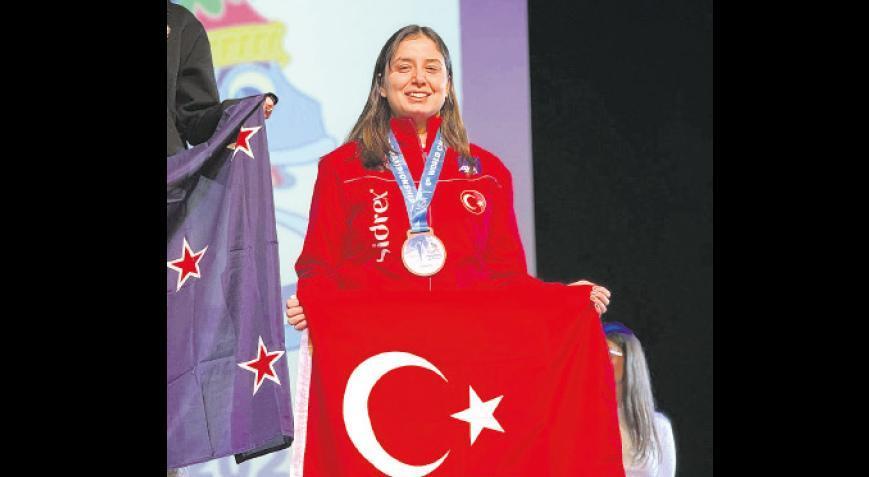 Bengisu Avcı’ya prestijli ödül