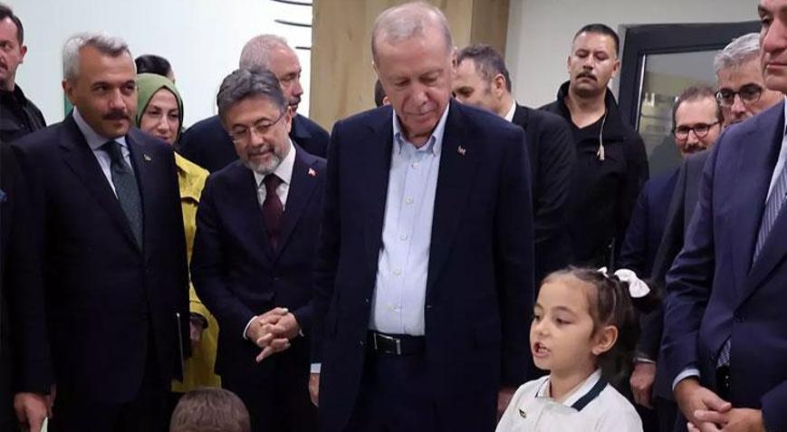 Cumhurbaşkanı Erdoğan, Rize İl Halk Kütüphanesinin açılışını yaptı