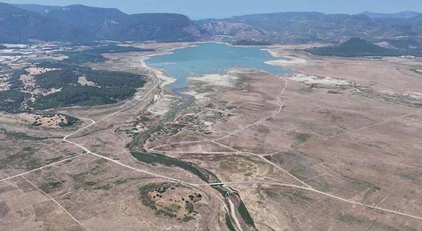 İzmir’de su alarmı Planlı kesintiler uzatıldı, barajlar neredeyse kurudu
