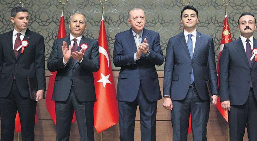 Genç kaymakamlara sosyal medya uyarısı: PR çalışmalarına alet edene toleransımız yok