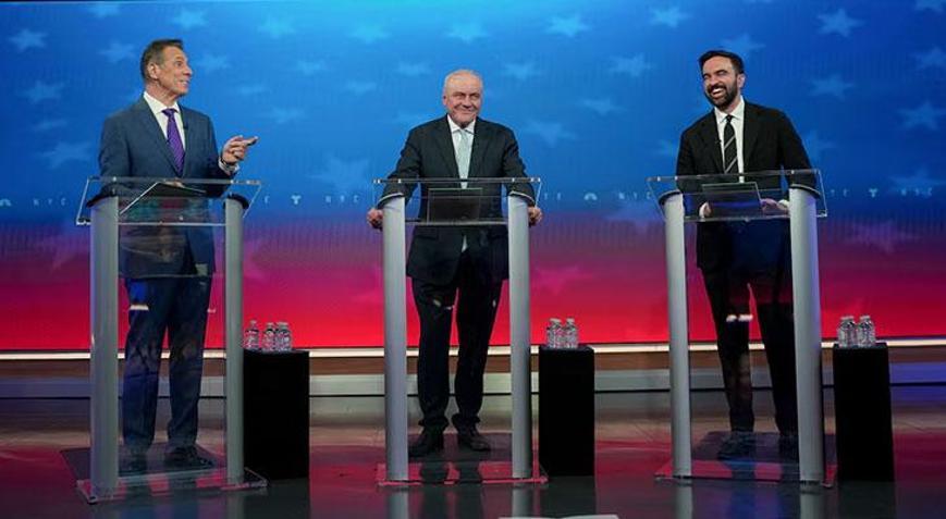 2 saatlik düello: New York’un belediye başkan adayları ilk defa canlı yayında karşı karşıya geldi