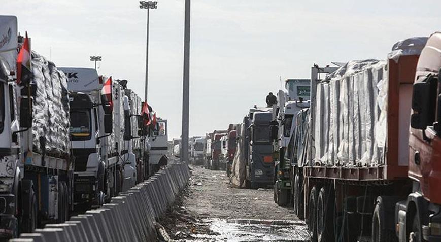 Aşırı sağcı İsrailliler, Gazzeye giden yardım tırlarına engel oluyor