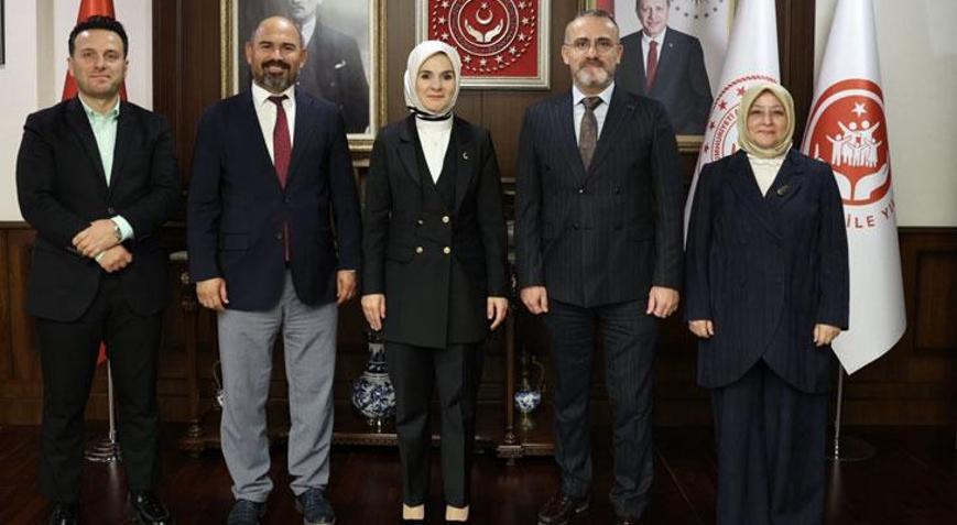 Bakan Göktaş, Mutlu Hayatlar İyilik ve Yardımlaşma Derneği temsilcileriyle görüştü