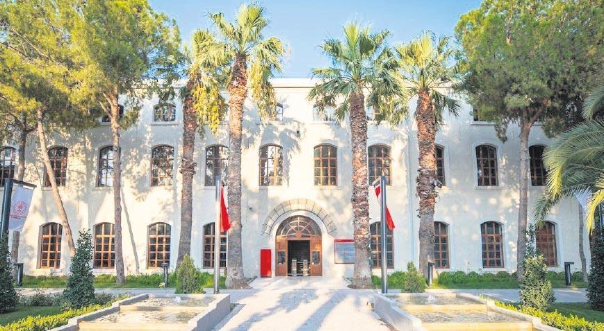 Alsancak Kültür Merkezi’ne ziyaretçiler akın etti