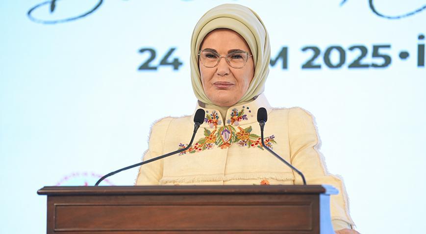 Emine Erdoğan: Siirt, Sayın Cumhurbaşkanımızın siyasi hayatında önemli bir dönüm noktasıdır