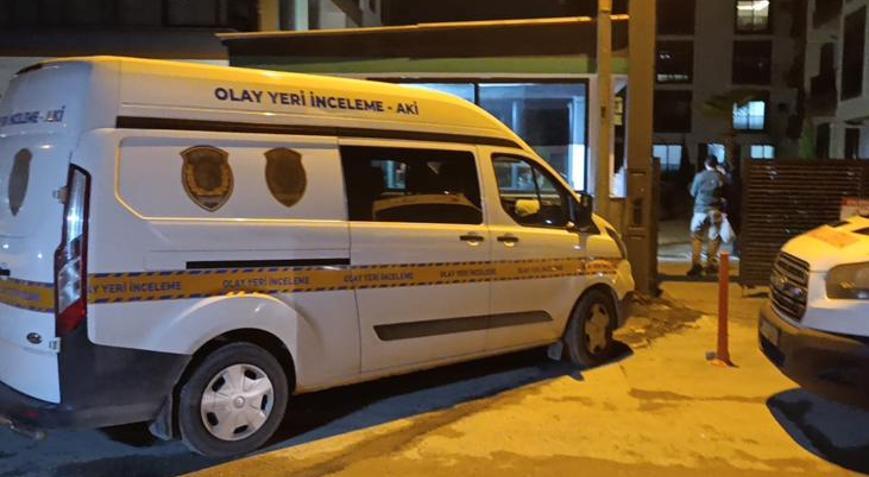 İzmirde aile katliamı Anne ve babasını öldürüp intihar etti