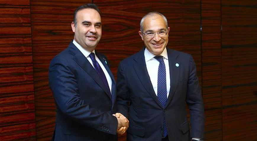 Bakan Kacır’dan Bakü’de diplomasi trafiği