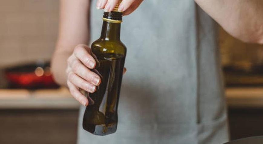 Yağdanlıkların içi tam temizlenmiyor mu Nohut yöntemiyle tertemiz olacak