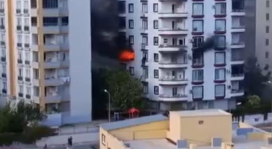 Mersin’de 9 katlı binada yangın