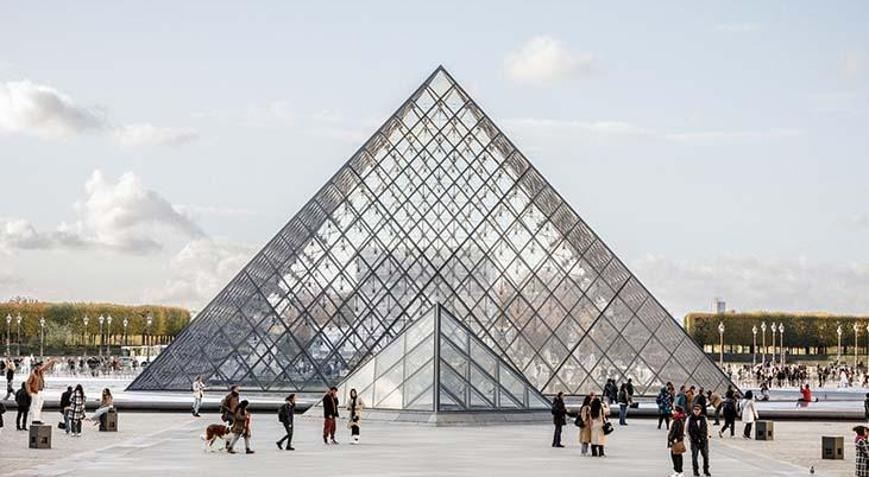 Louvre Müzesi soygunu: Olayla bağlantılı 2 kişi gözaltına alındı