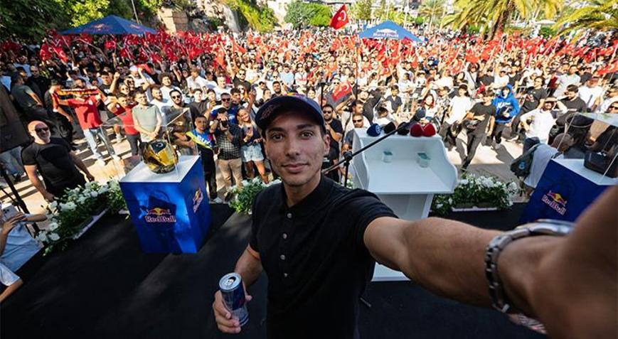 Red Bull Sporcusu Toprak Razgatlıoğlu, memleketi Alanya’da coşkuyla karşılandı