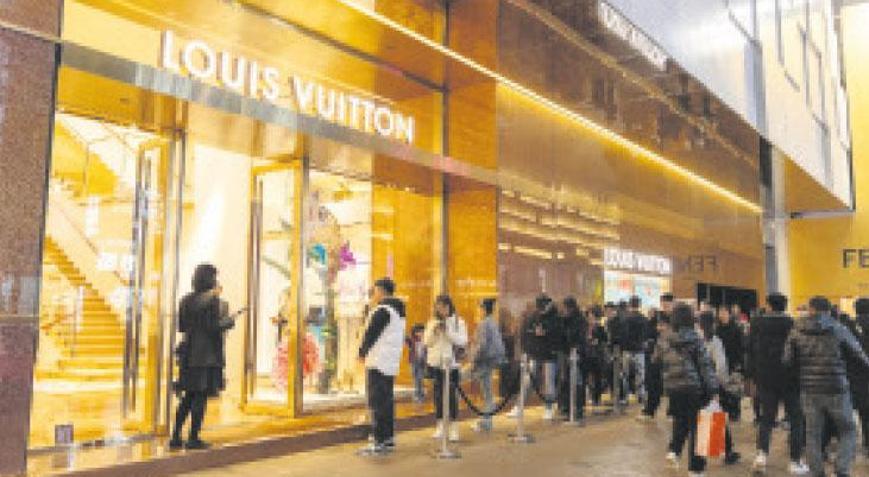 Kendi kendine yatırım yapıyor