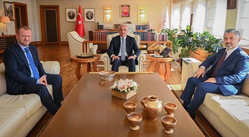 Bakan Ersoy, RTÜK Başkanı Daniş ve Türk Telekom CEOsu Şahini kabul etti
