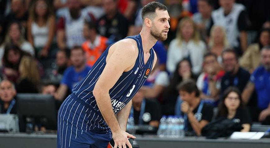 Anadolu Efeste sezonu kapatan Georgios Papagiannis ameliyat edildi