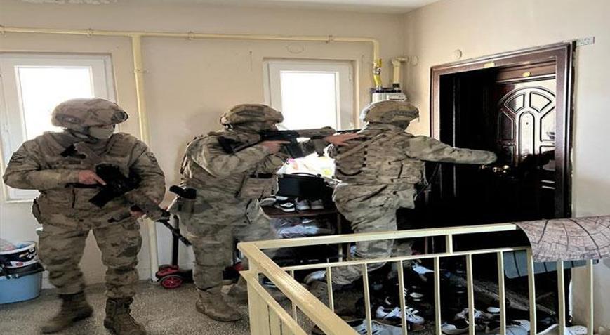 Ürgüpte büyük uyuşturucu operasyonu 10 kişi gözaltına alındı