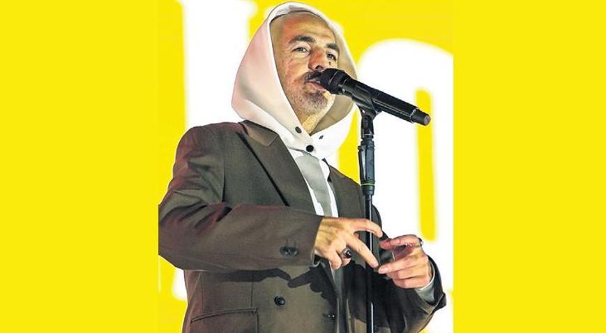 Binlerce kişiye söyledi