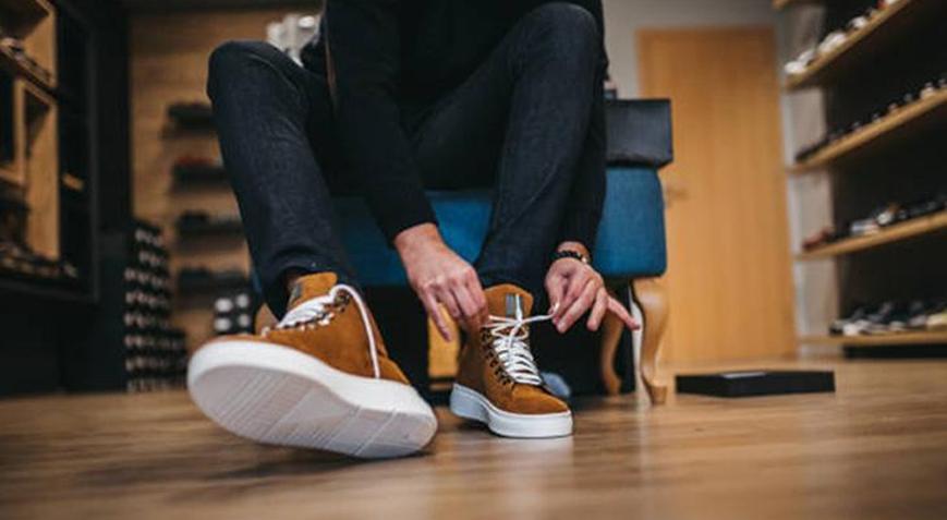 Yeni ayakkabılar canınızı yakmasın Ayakkabı genişleten en pratik yöntemler