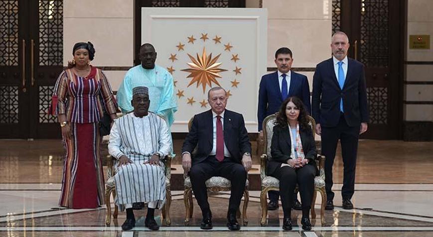 Cumhurbaşkanı Erdoğan, 5 ülkenin büyükelçisini kabul etti