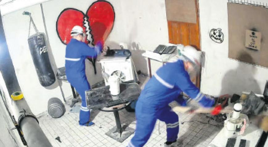 Bin lira ver, istediğini kır