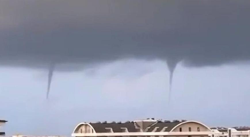 Antalyada denizde hortumlar oluştu