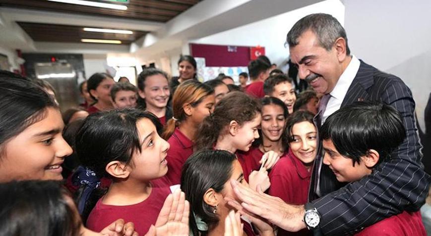 Milli Eğitim Bakanı Tekinden Bursa ve Balıkesirdeki iki okula sürpriz ziyaret