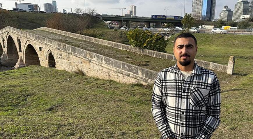 E-5in yanında çukura terk edildi: Kimse tarihini bilmiyor