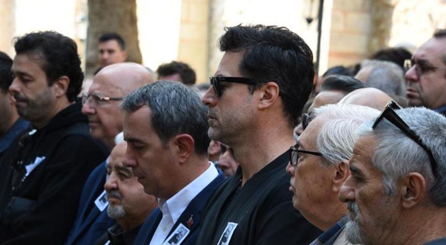 Kıvanç Kasabalının zor günü... Babasını son yolculuğuna uğurladı