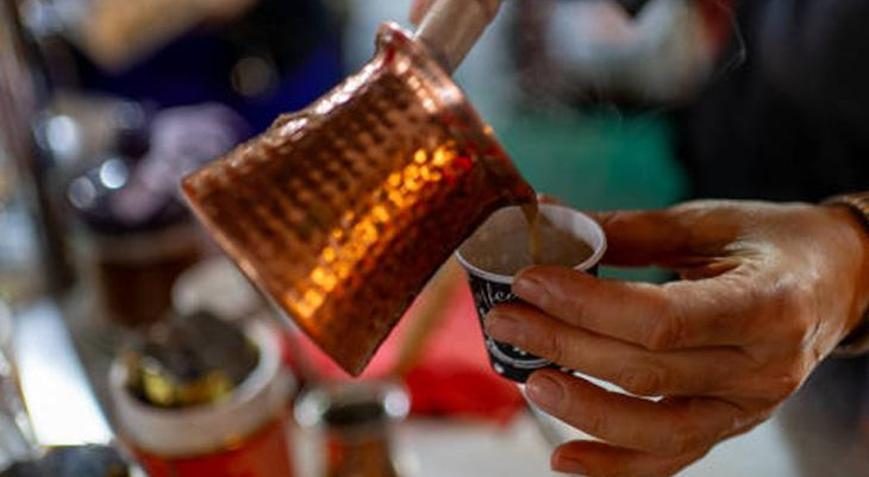 Bakırları parlatan teknik Kalaylanmış gibi oluyor