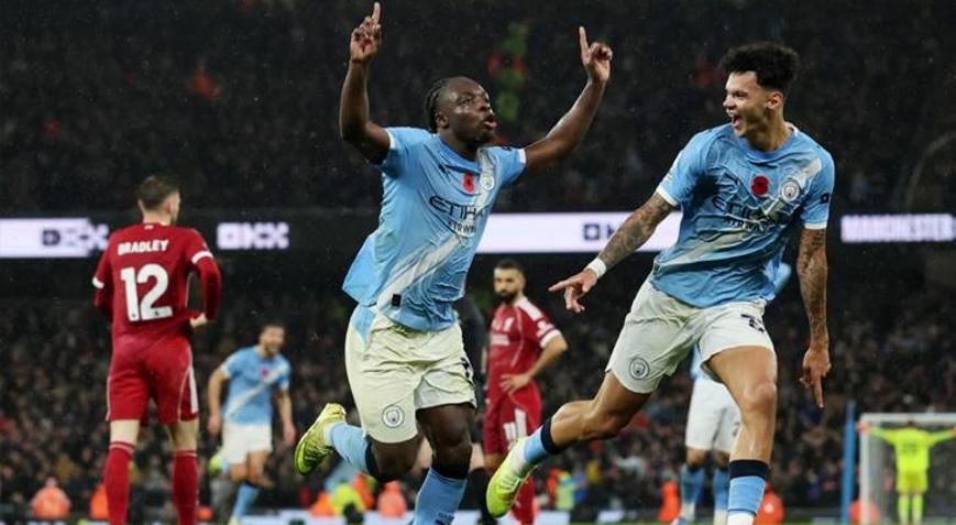 Premier Ligde Manchester City, Liverpoolu 3 golle geçti