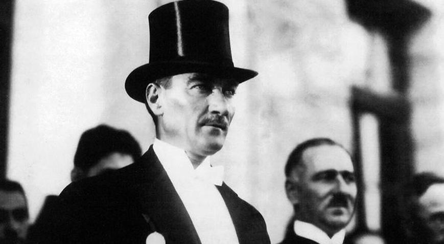 Çakmak çakmak gözlerin izindeyiz