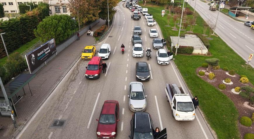 Bursada hayat durdu; Ataya saygı dron kamerasında