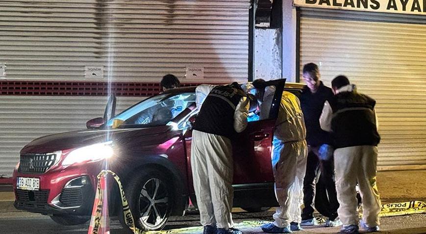 Büyükçekmece’de dehşet Otel odasında 1 kadını, arabada 2 erkeğin cesedi bulundu